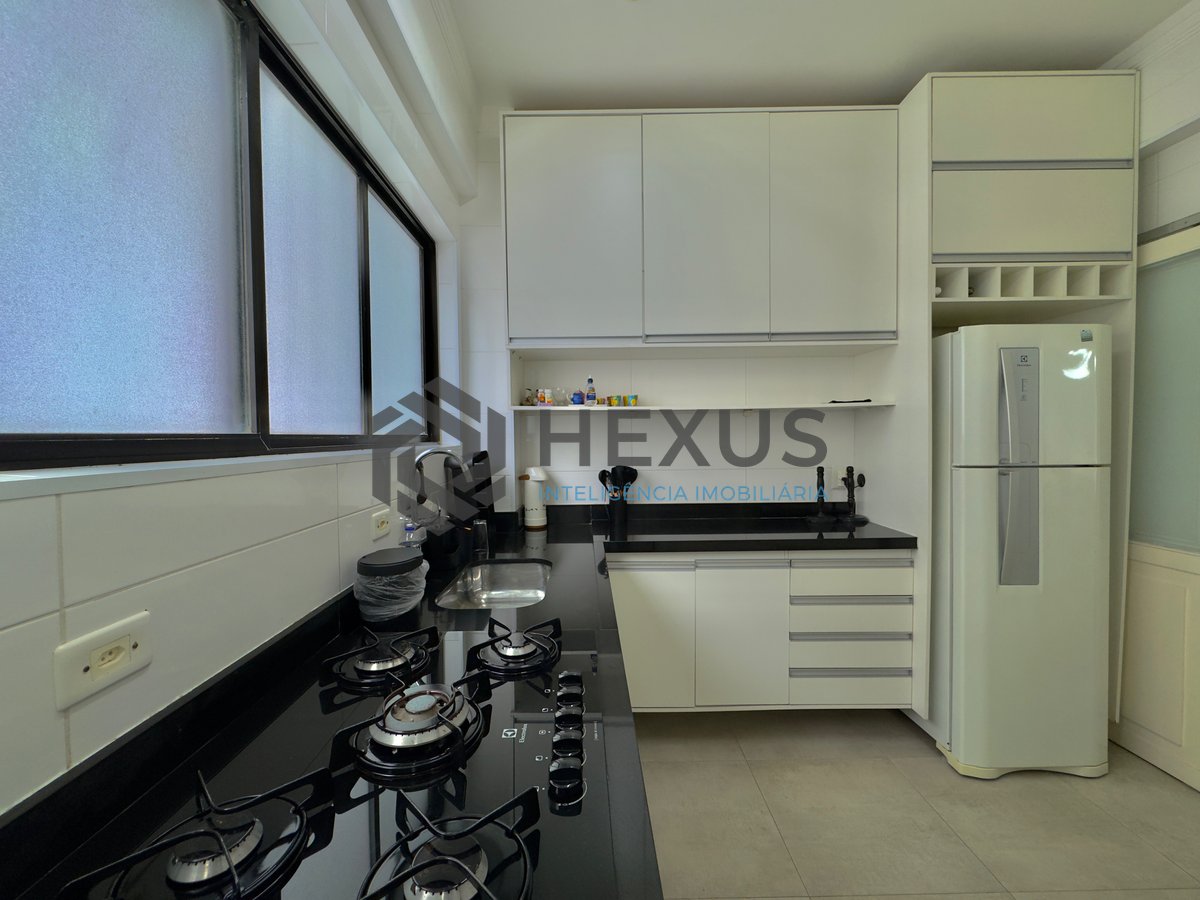 Foto 9 de Apartamento com varanda e lazer na Praia das Pitangueiras, Guaruja
