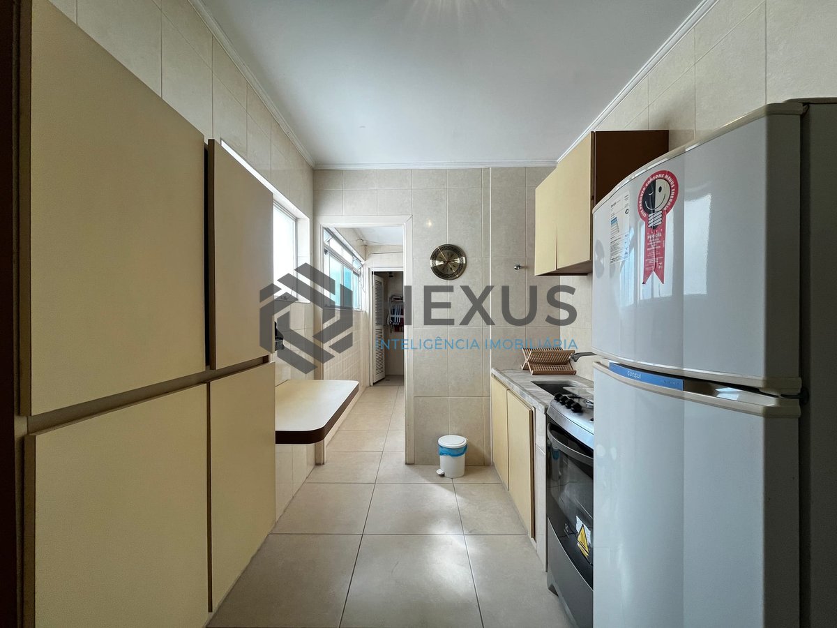 Foto 13 de Apartamento com varanda vista mar na Praia das Pitangueiras, Guaruja