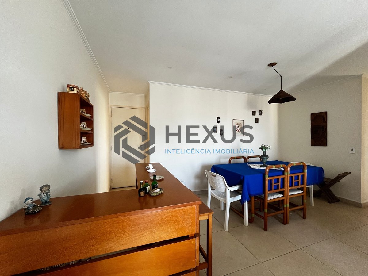 Foto 3 de Apartamento com varanda vista mar na Praia das Pitangueiras, Guaruja