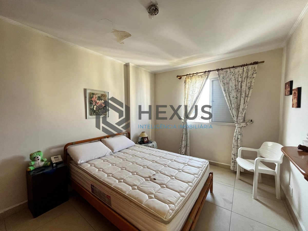 Foto 8 de Apartamento com varanda vista mar na Praia das Pitangueiras, Guaruja
