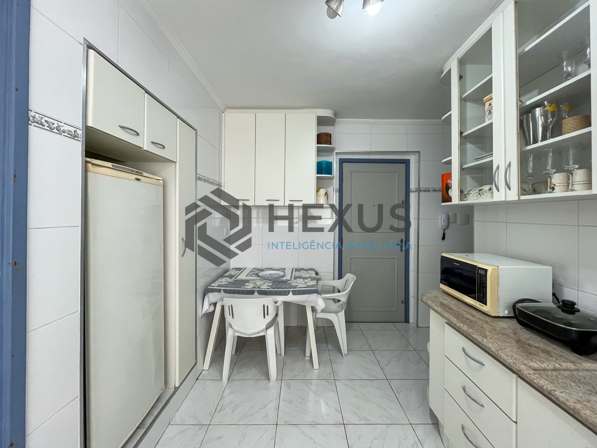 Foto 16 de Apartamento com varanda na região da Vila Alzira na Praia das Asturias, Guaruja
