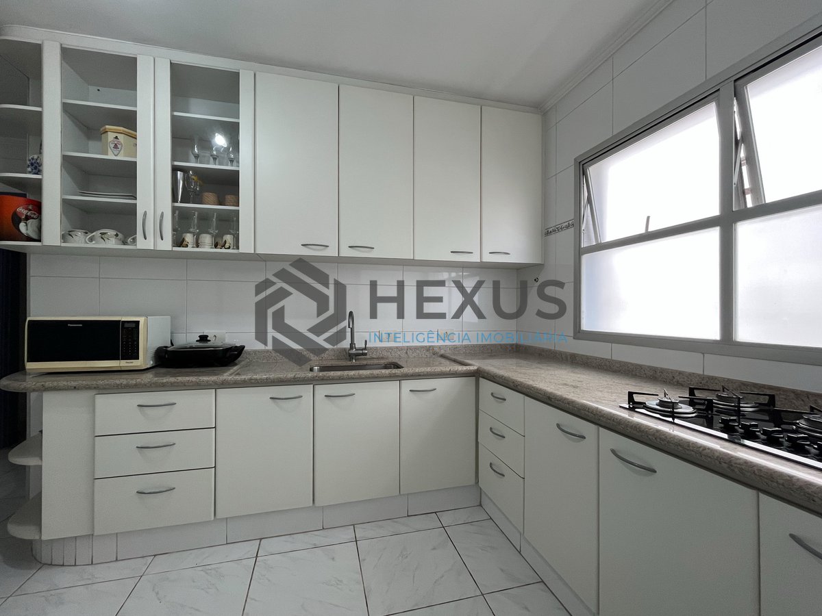 Foto 17 de Apartamento com varanda na região da Vila Alzira na Praia das Asturias, Guaruja