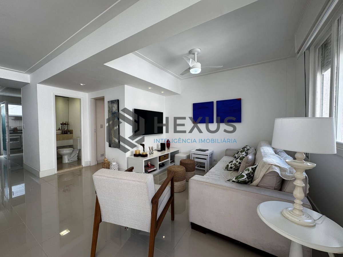Foto 8 de Apartamento com varanda vista mar na beira mar da Praia das Pitangueiras, Guaruja