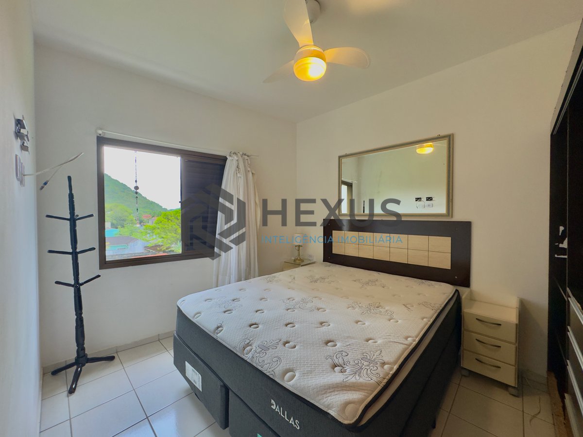 Foto 20 de Apartamento com varanda vista mar e lazer a uma quadra do mar na Praia das Pitangueiras, Guaruja