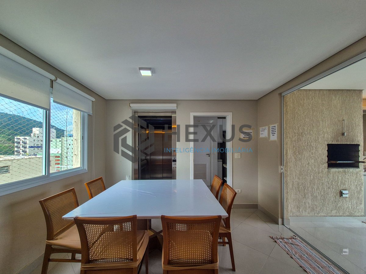 Foto 6 de Apartamento com varanda gourmet vista mar e lazer na beira mar da Praia das Pitangueiras, Guaruja