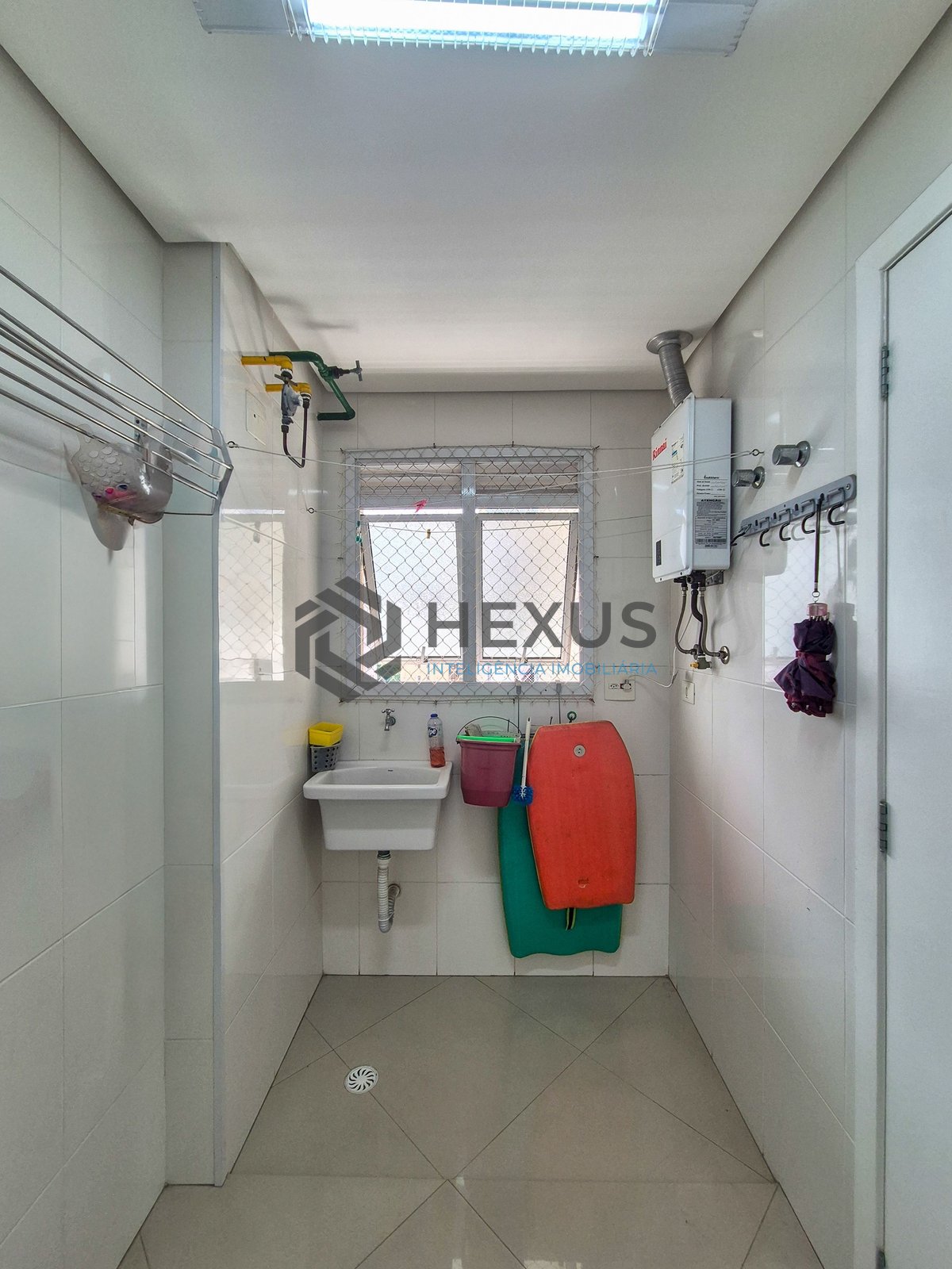 Foto 41 de Apartamento com varanda gourmet vista mar e lazer na beira mar da Praia das Pitangueiras, Guaruja