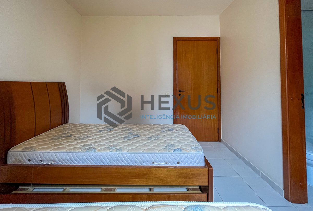 Foto 14 de Apartamento com varanda a duas quadras da Praia das Pitangueiras, Guaruja