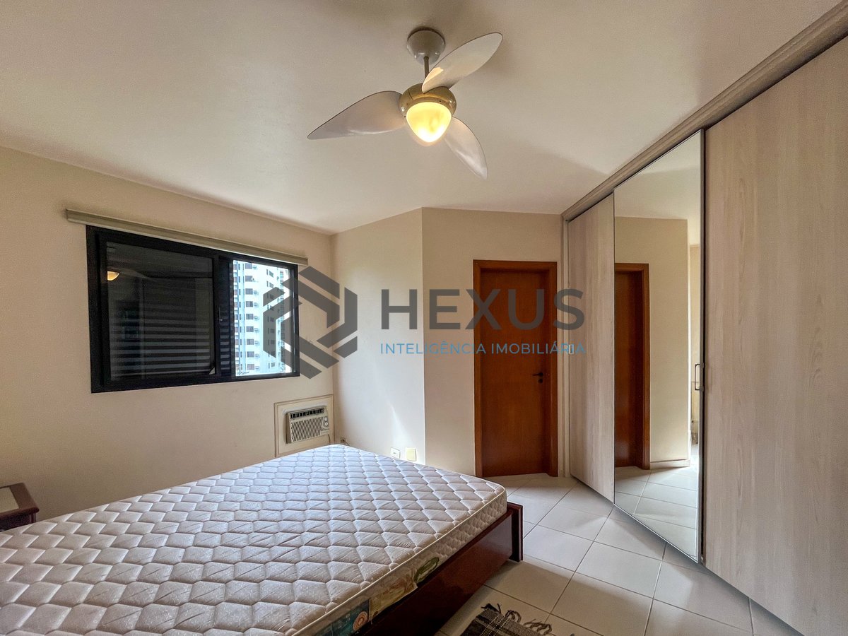 Foto 17 de Apartamento com varanda a duas quadras da Praia das Pitangueiras, Guaruja