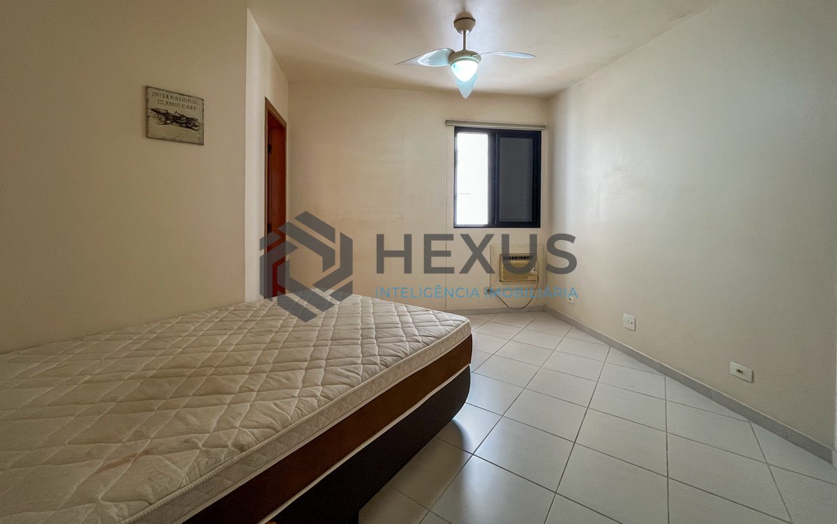 Foto 10 de Apartamento com varanda a duas quadras da Praia das Pitangueiras, Guaruja