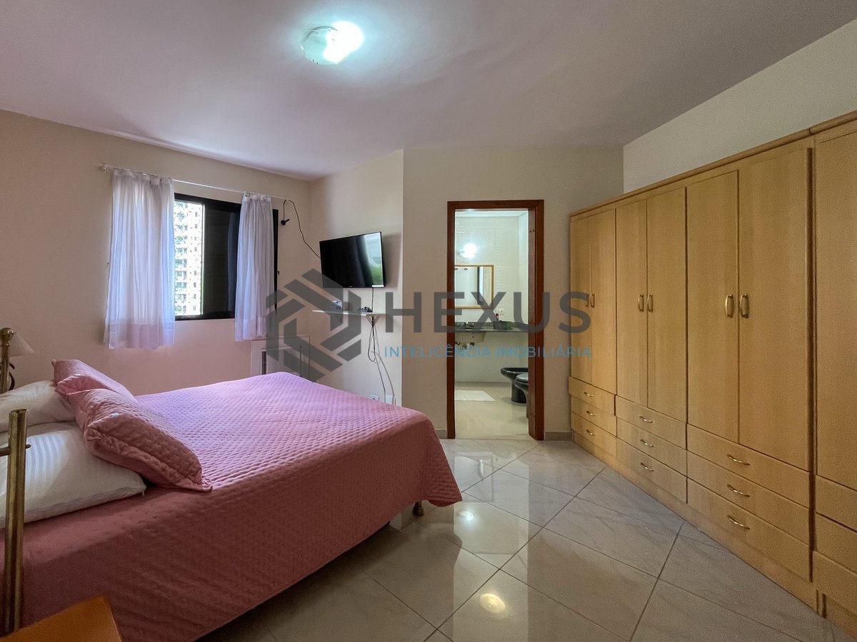 Foto 19 de Apartamento com varanda a duas quadras da Praia das Pitangueiras, Guaruja