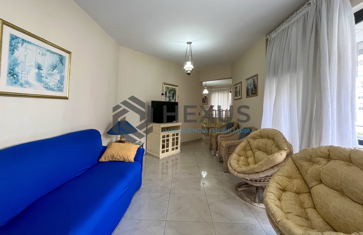 Foto 5 de Apartamento com varanda a duas quadras da Praia das Pitangueiras, Guaruja