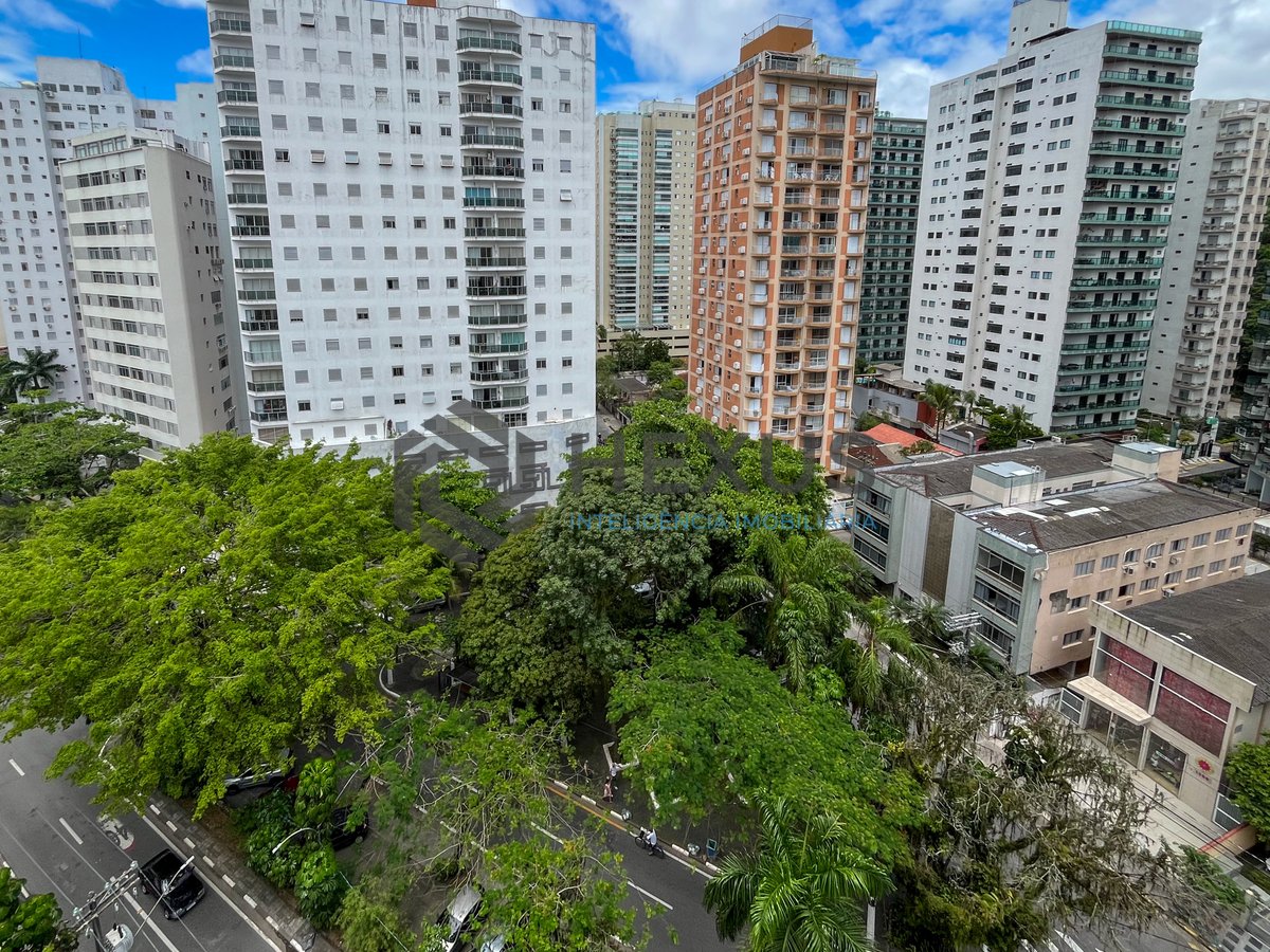Foto 11 de Apartamento com varanda a 2 quadras da Praia da Pitangueiras, Guaruja