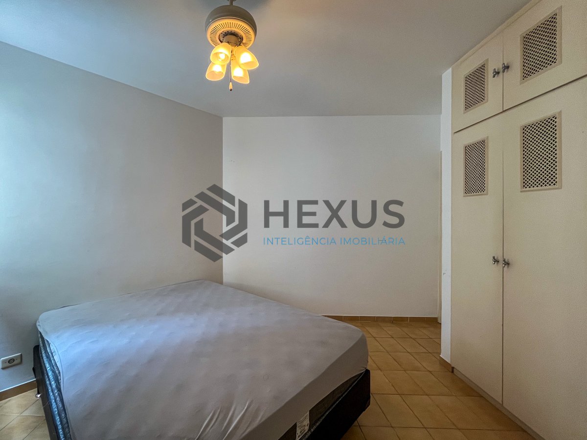 Foto 13 de Apartamento com varanda a 2 quadras da Praia da Pitangueiras, Guaruja