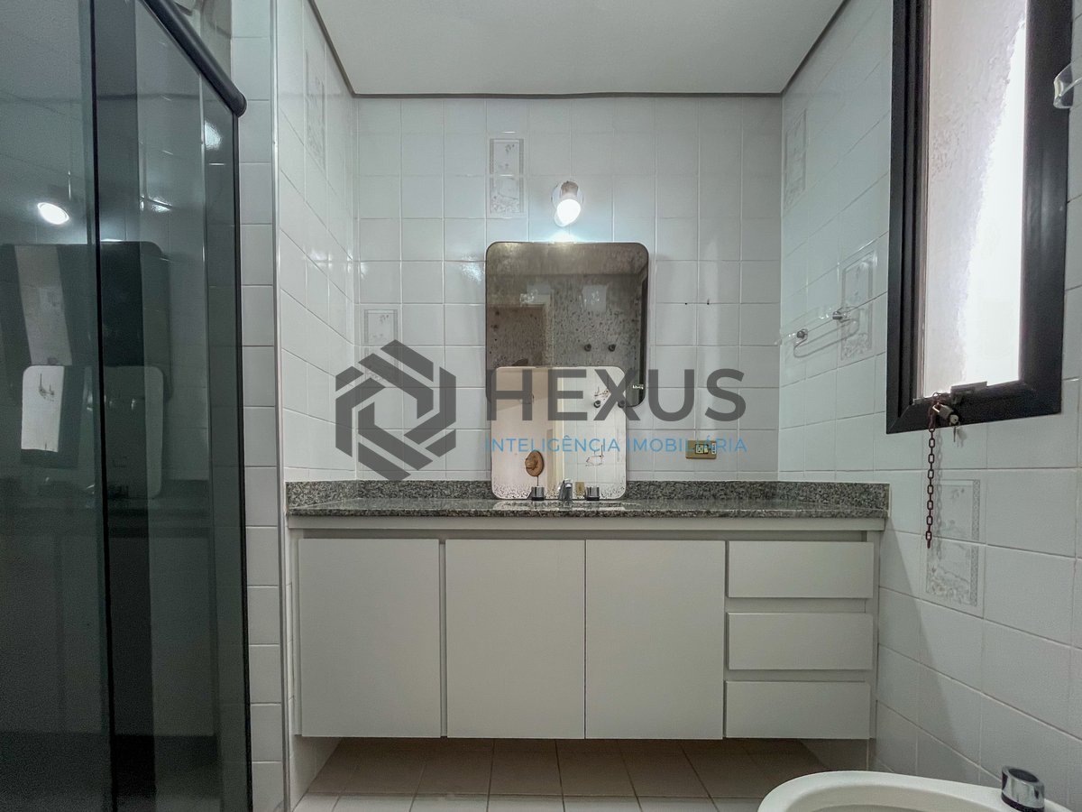 Foto 23 de Apartamento com varanda a 2 quadras da Praia da Pitangueiras, Guaruja