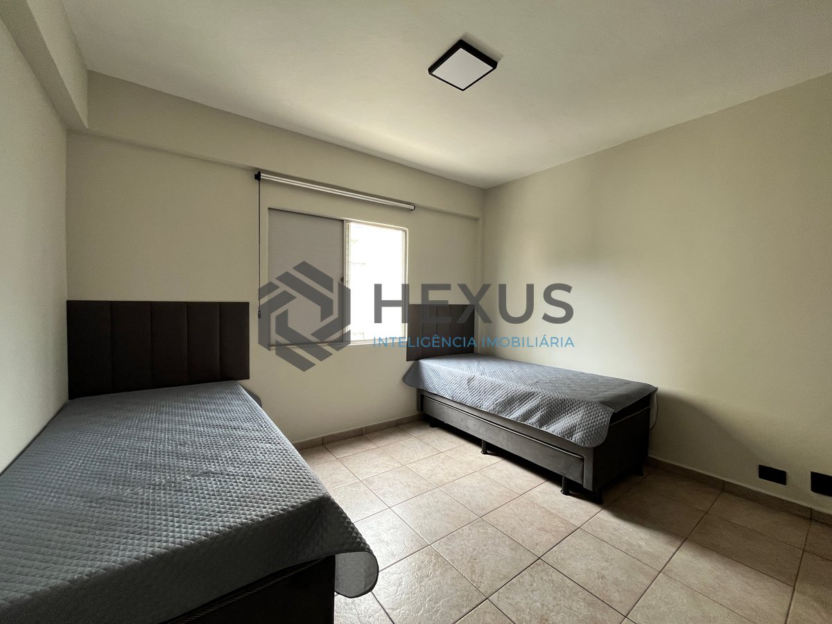 Foto 14 de Apartamento reformado com varanda na Praia da Enseada à venda, Guarujá-SP.