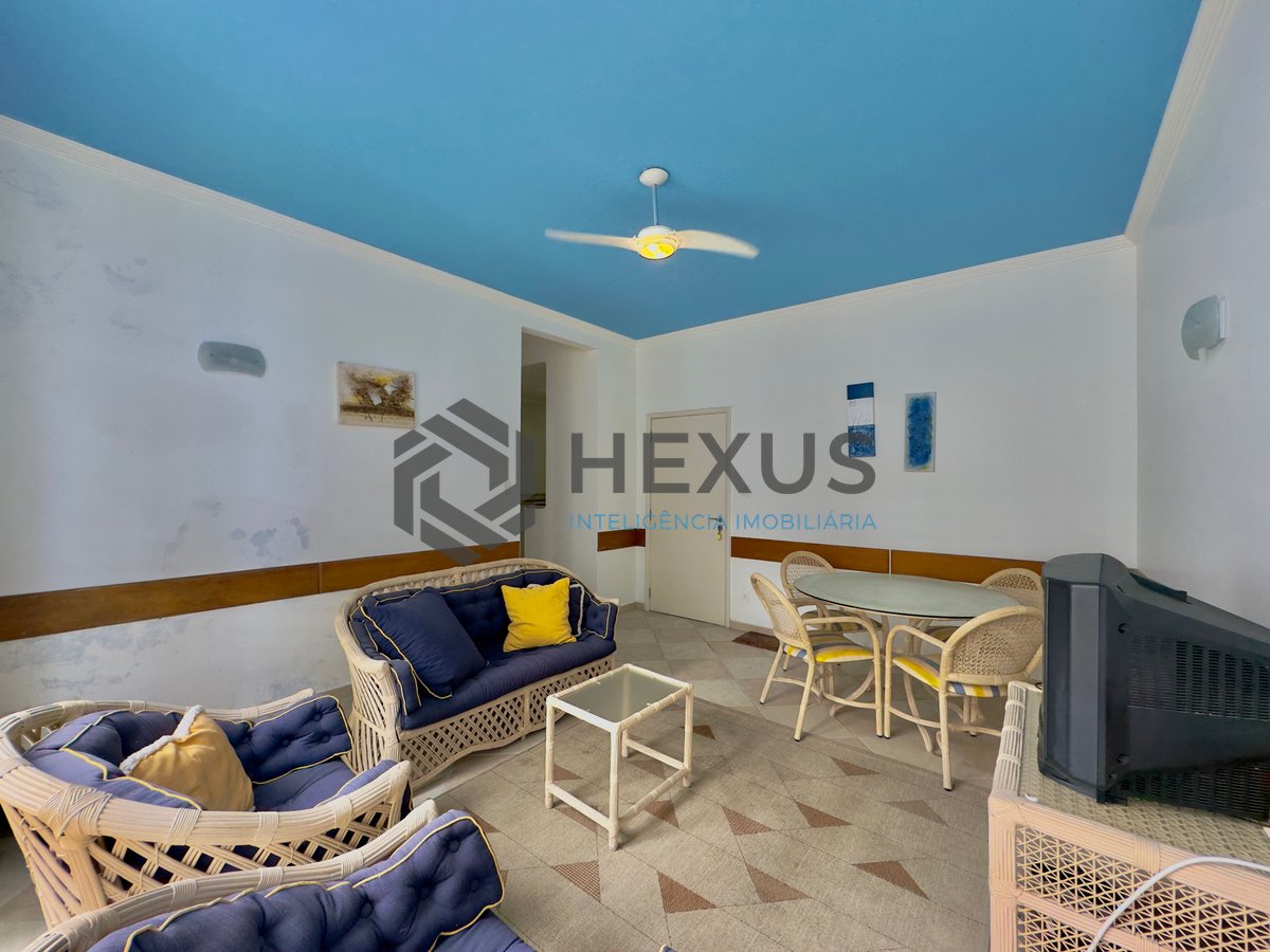 Foto 4 de Apartamento frente mar com varanda na Praia das Pitangueiras, Guaruja