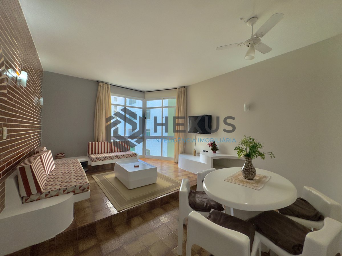 Foto 9 de Apartamento frente mar com varanda na Praia das Pitangueiras, Guaruja