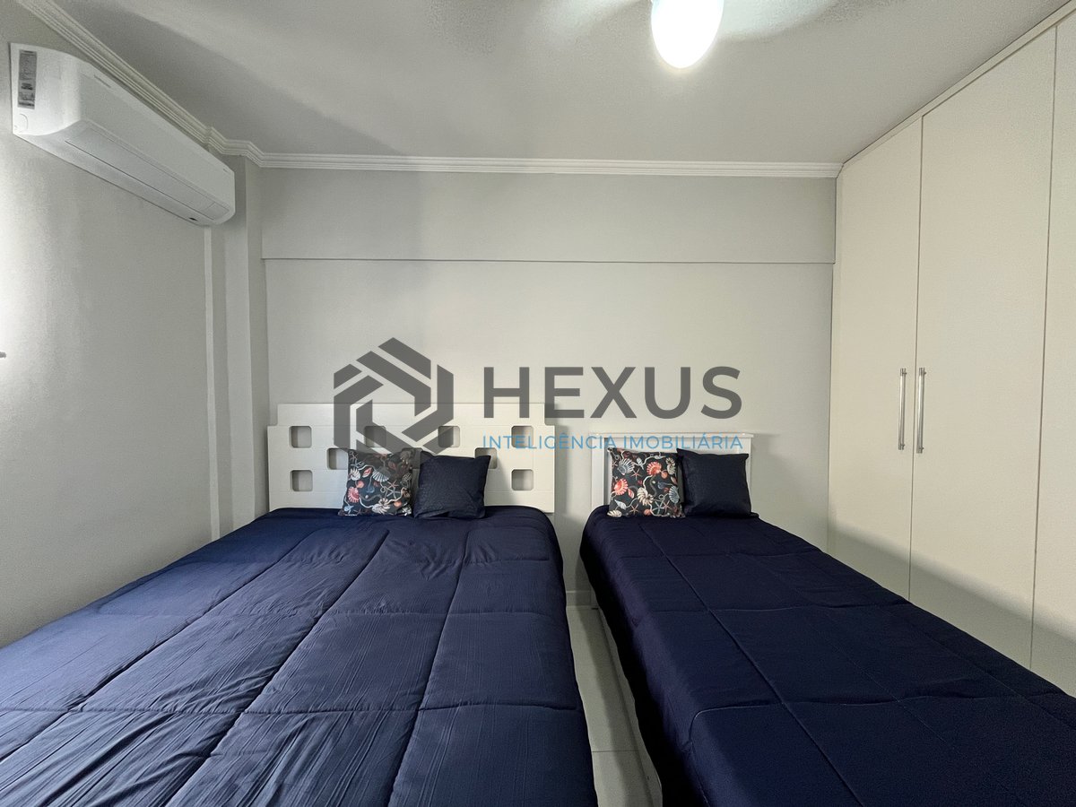 Foto 10 de Apartamento reformado e mobiliado a venda na da Praia das Pitangueiras, Guaruja