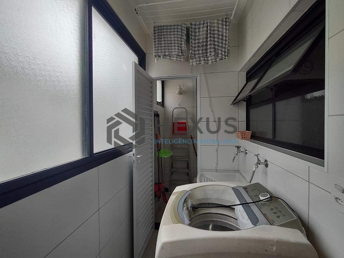 Foto 19 de Apartamento com varanda na Praia da Enseada, Guaruja