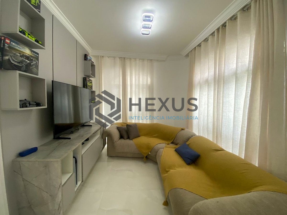 Foto 16 de Apartamento reformado com varanda vista mar na beira mar da Praia das Pitangueiras, Guaruja