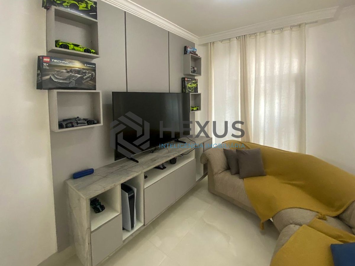 Foto 17 de Apartamento reformado com varanda vista mar na beira mar da Praia das Pitangueiras, Guaruja