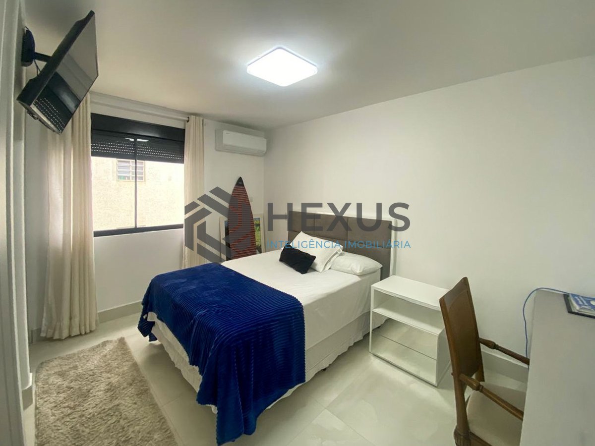 Foto 34 de Apartamento reformado com varanda vista mar na beira mar da Praia das Pitangueiras, Guaruja