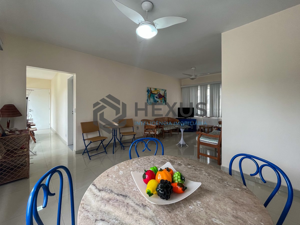 Foto 2 de Apartamento reformado e mobiliado na Praia das Pitangueiras, Guaruja