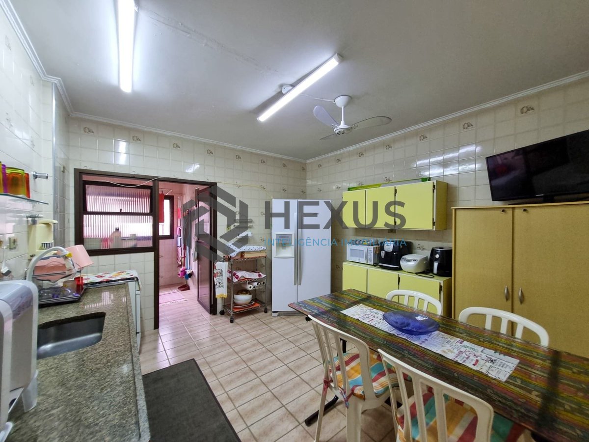 Foto 25 de Apartamento com varanda na Praia das Asturias, Guaruja