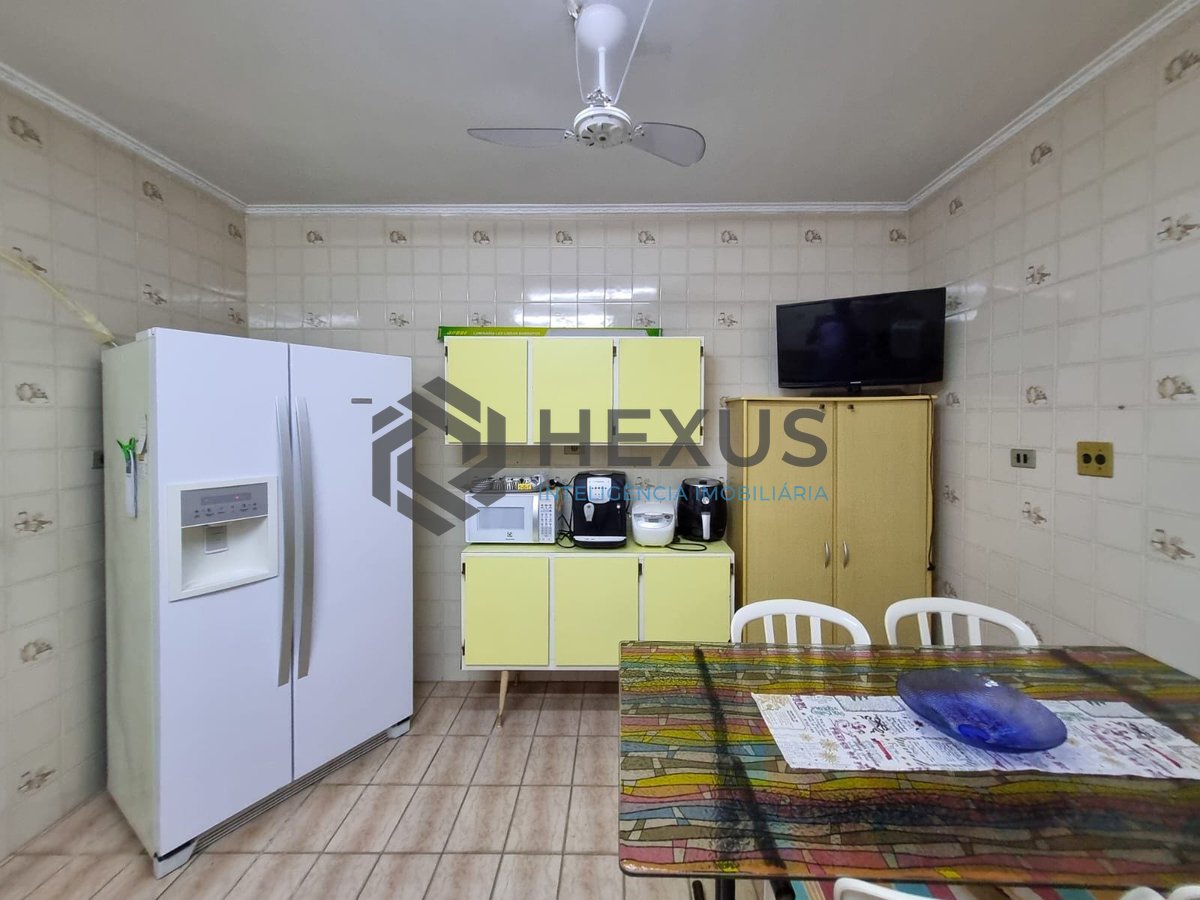 Foto 27 de Apartamento com varanda na Praia das Asturias, Guaruja