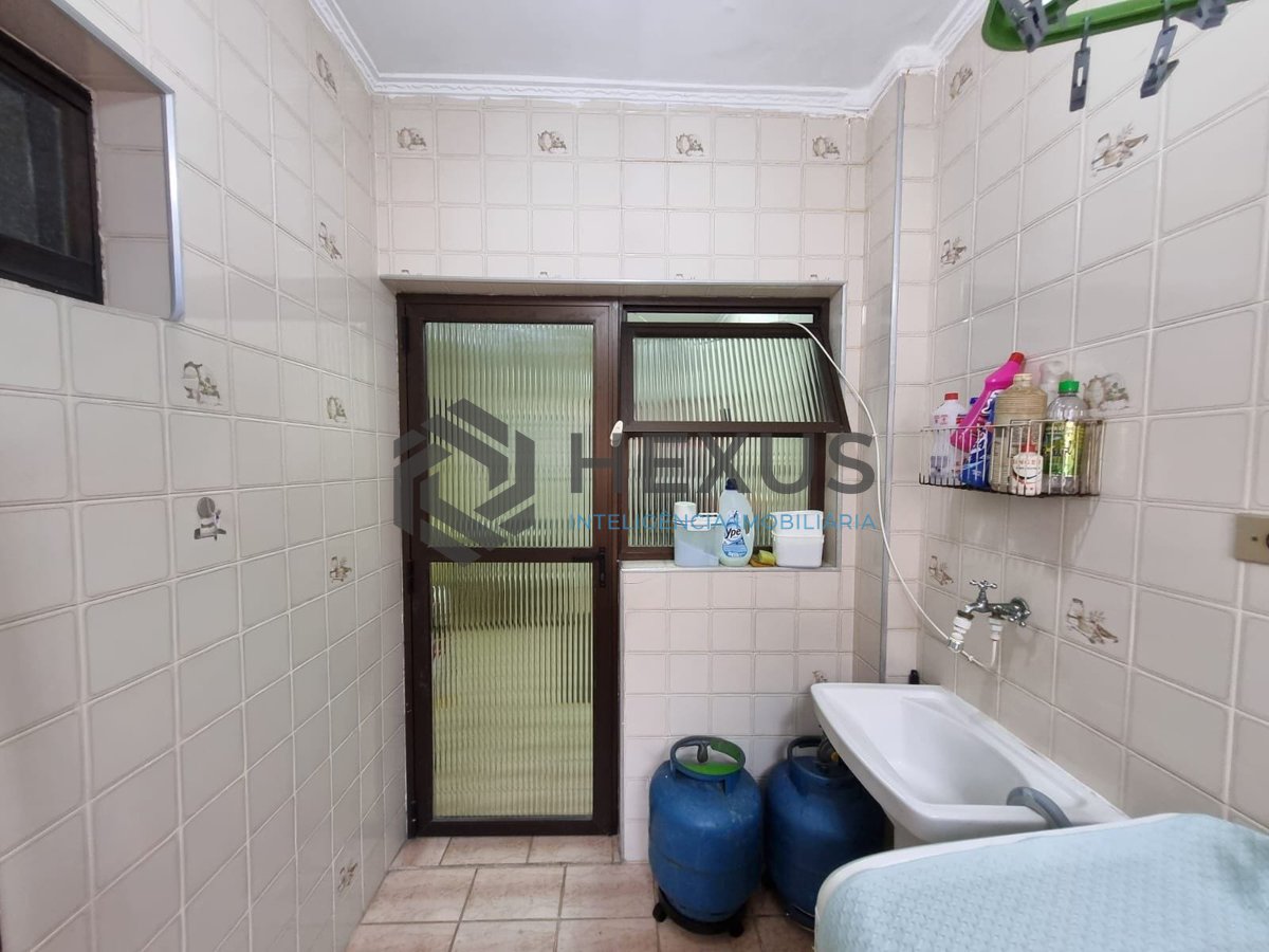 Foto 30 de Apartamento com varanda na Praia das Asturias, Guaruja