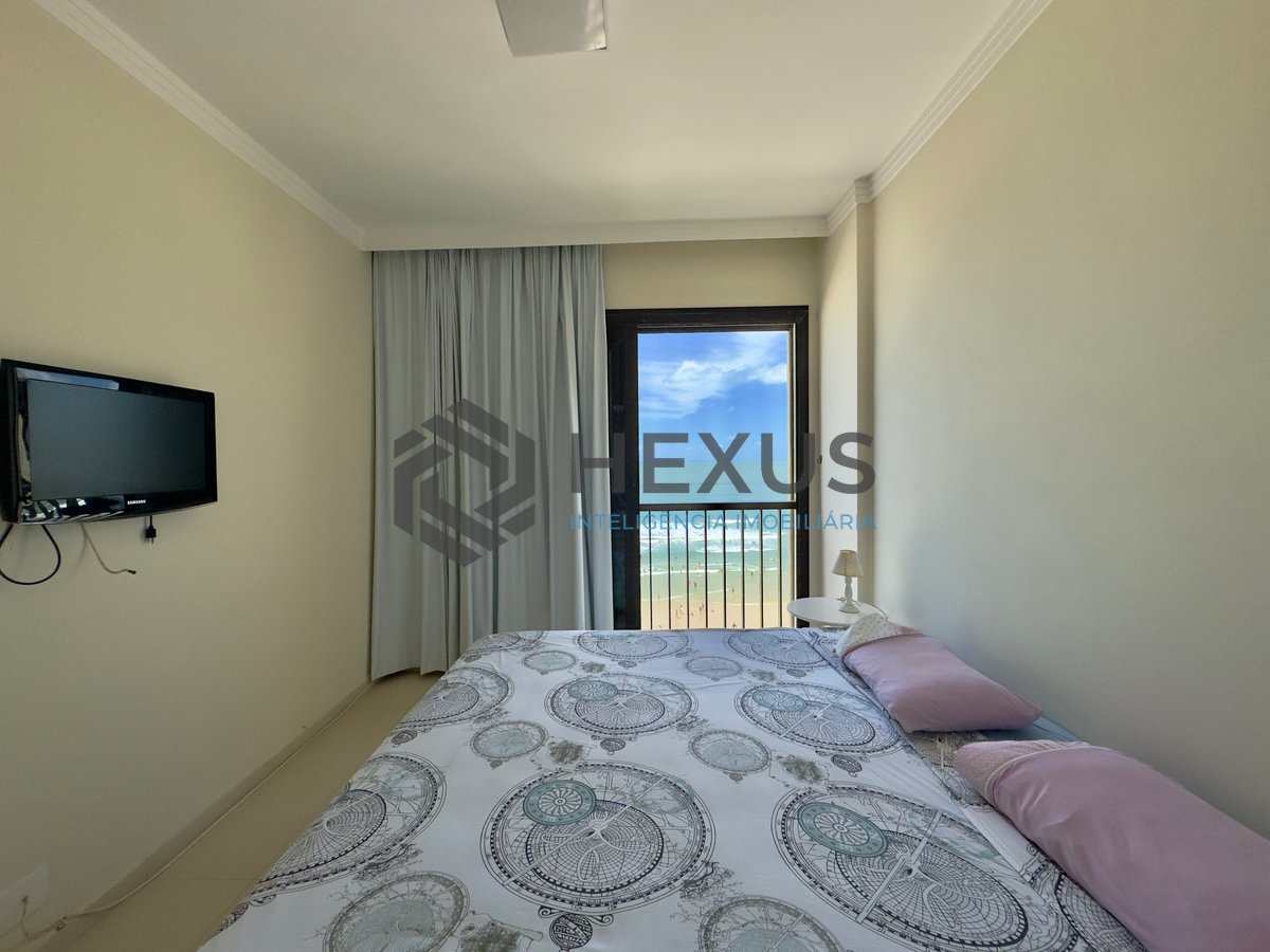 Foto 19 de Apartamento frente mar reformado com varanda e lazer na Praia das Pitangueiras, Guaruja