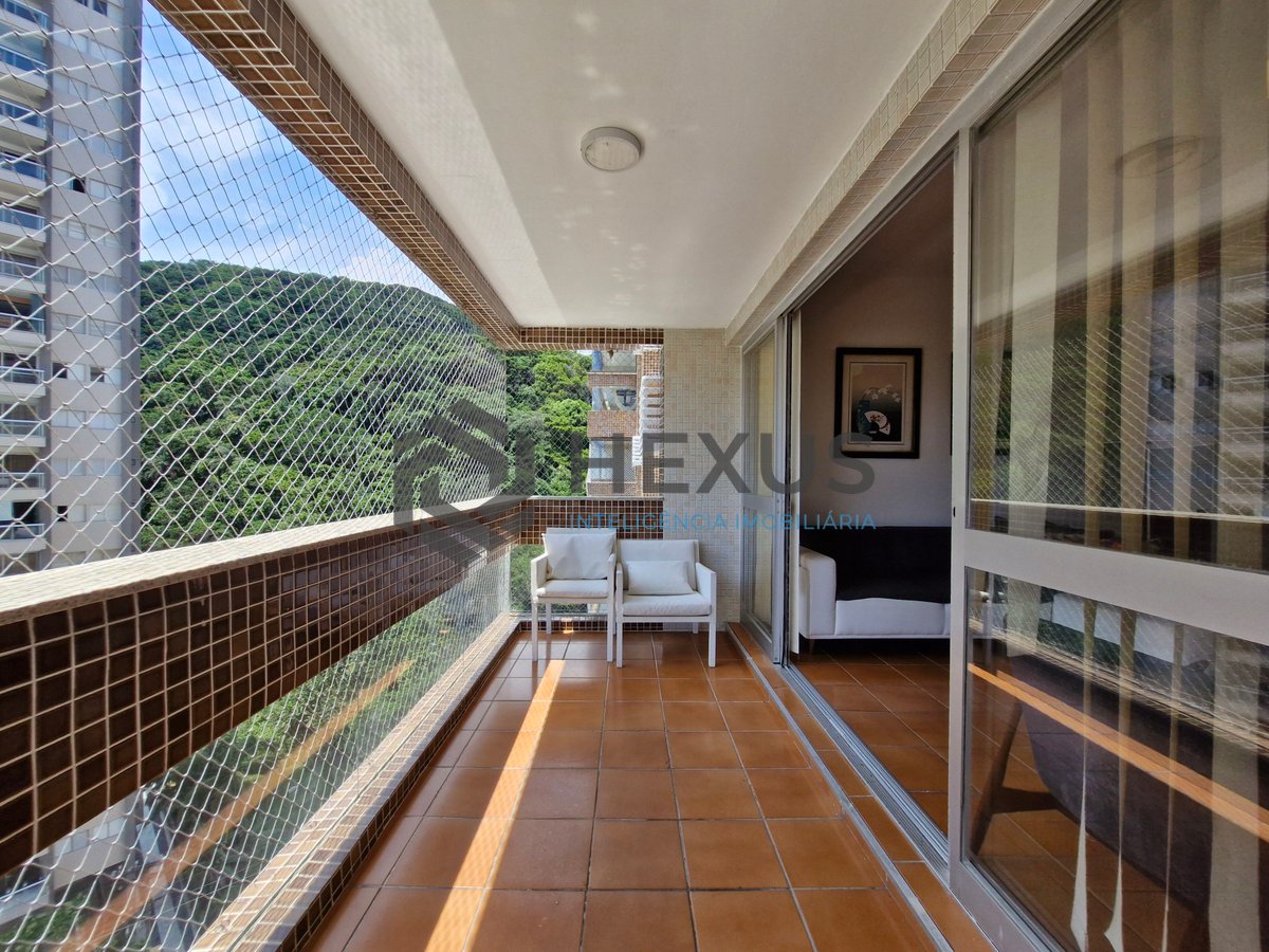 Foto 2 de Apartamento com varanda vista mar e lazer na beira mar da Praia das Pitangueiras, Guaruja