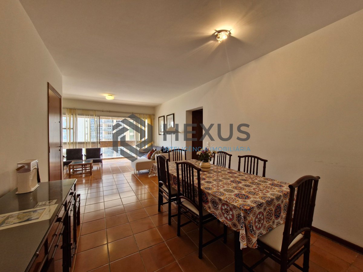 Foto 5 de Apartamento com varanda vista mar e lazer na beira mar da Praia das Pitangueiras, Guaruja