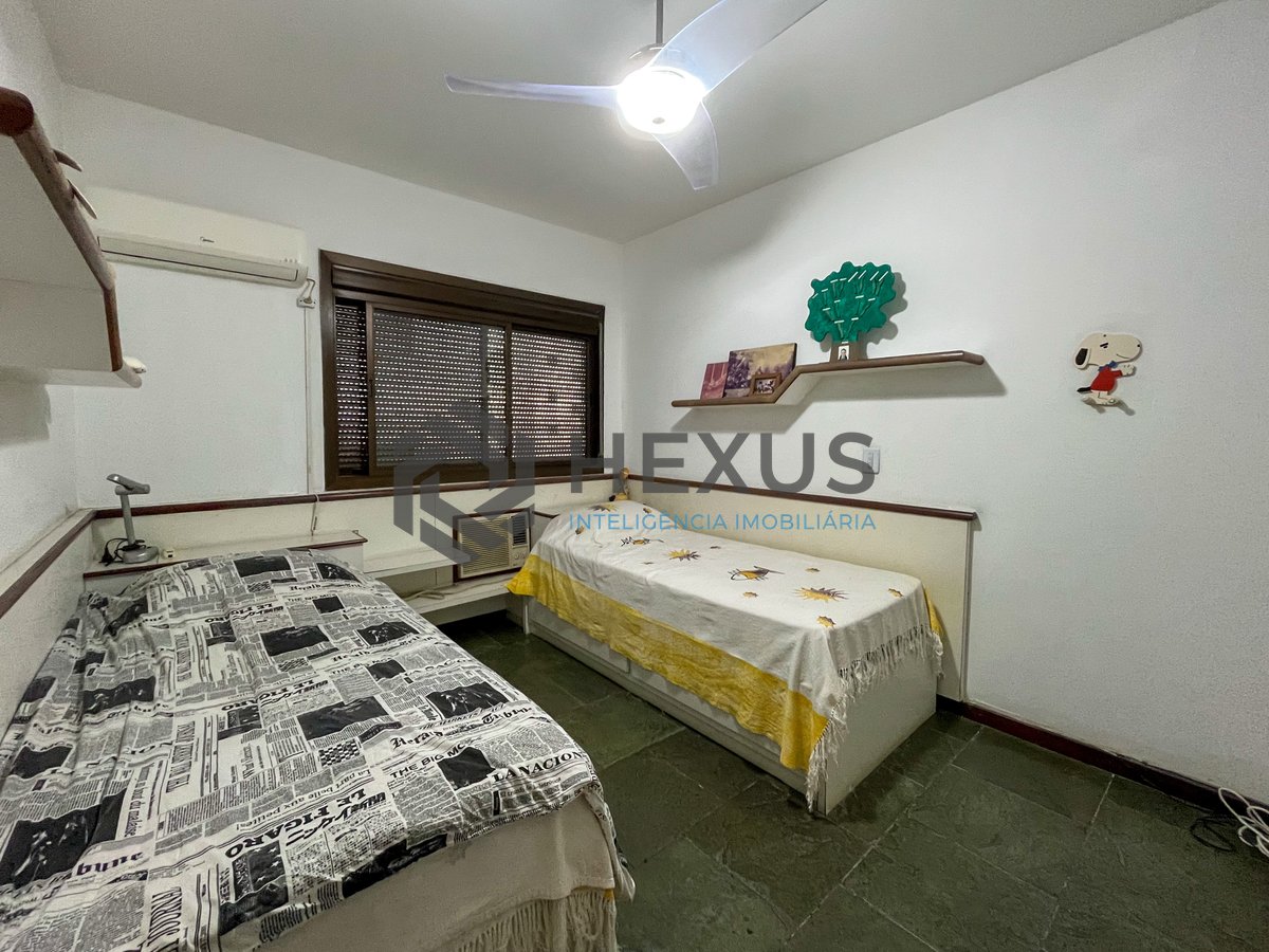 Foto 10 de Apartamento com varanda na Praia das Pitangueiras, Guaruja