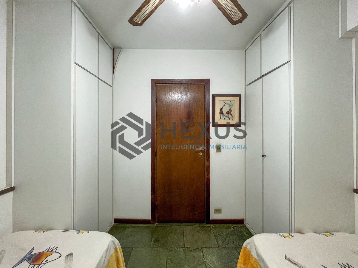 Foto 15 de Apartamento com varanda na Praia das Pitangueiras, Guaruja