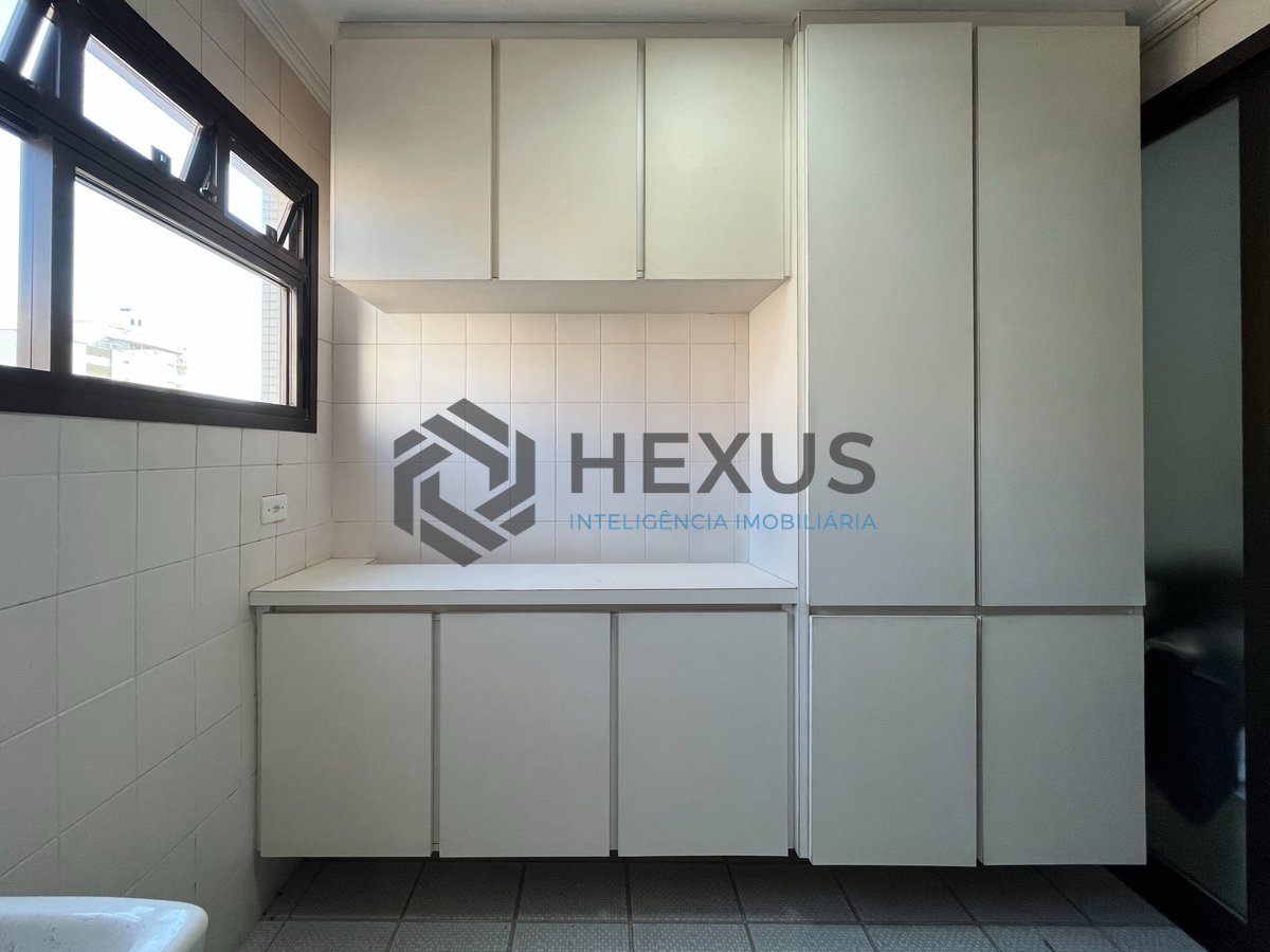 Foto 27 de Apartamento com varanda na Praia das Pitangueiras, Guaruja