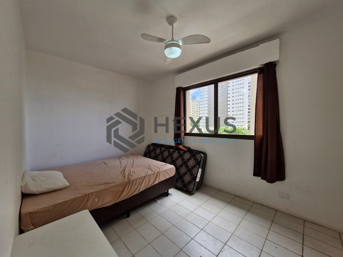 Foto 16 de Apartamento frente mar com varanda vista mar na Praia das Pitangueiras, Guaruja