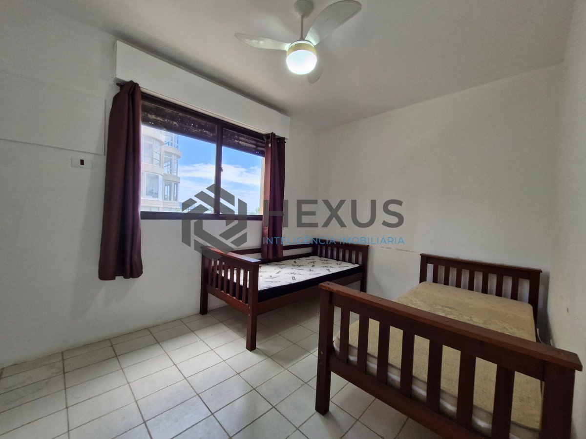 Foto 20 de Apartamento frente mar com varanda vista mar na Praia das Pitangueiras, Guaruja