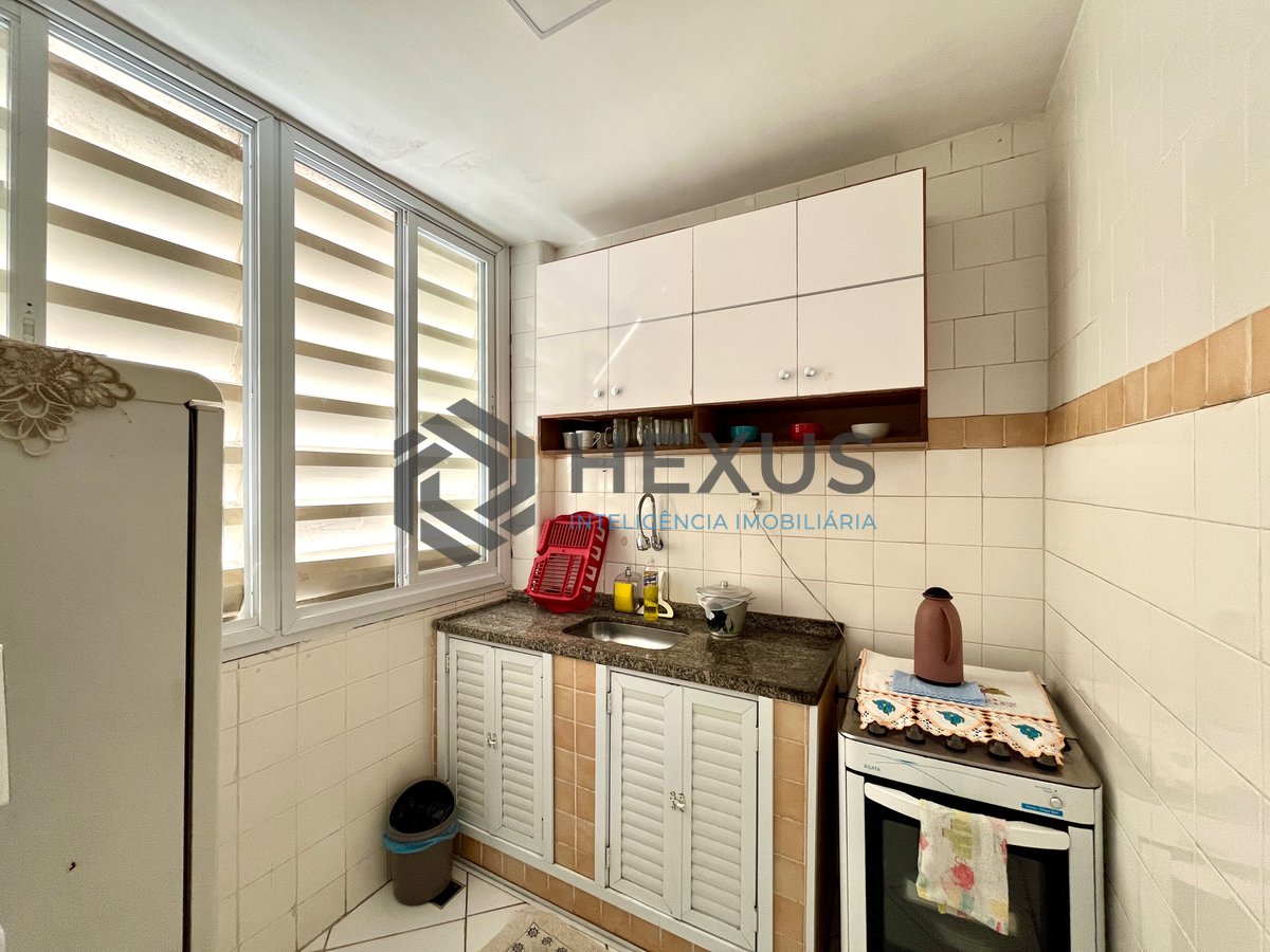 Foto 6 de Apartamento mobiliado a uma quadra da Praia das Pitangueiras, Guarujá