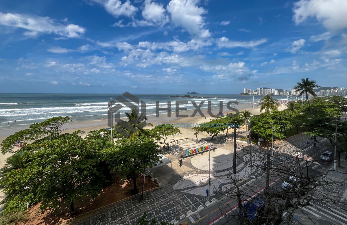 Foto 20 de Apartamento reformado frente mar com varanda nas Pitangueiras, Guarujá
