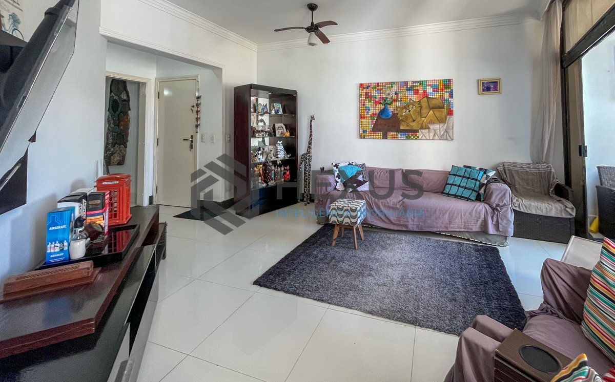 Foto 4 de Apartamento com varanda vista mar na beira mar da Praia das Pitangueiras, Guarujá