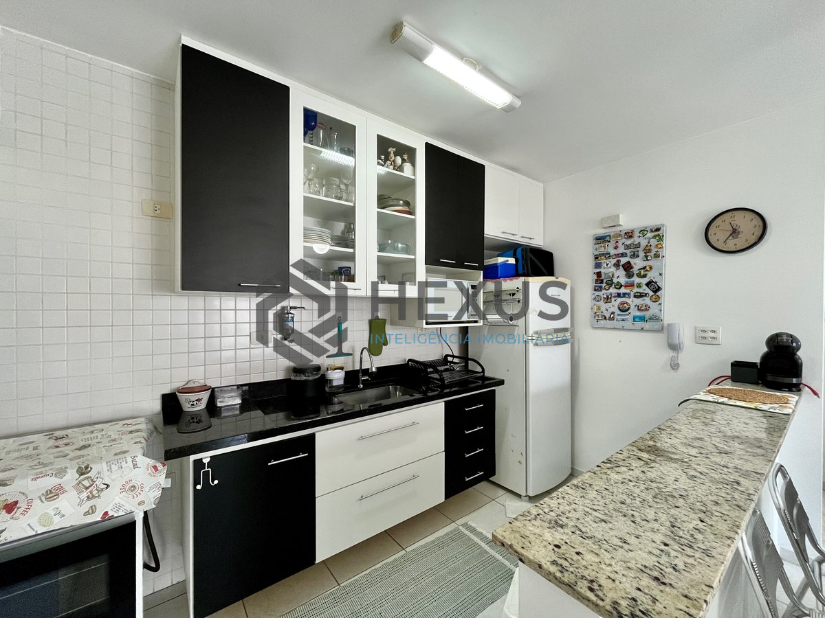 Foto 16 de Apartamento com varanda vista mar e lazer na beira mar da Praia das Asturias, Guaruja