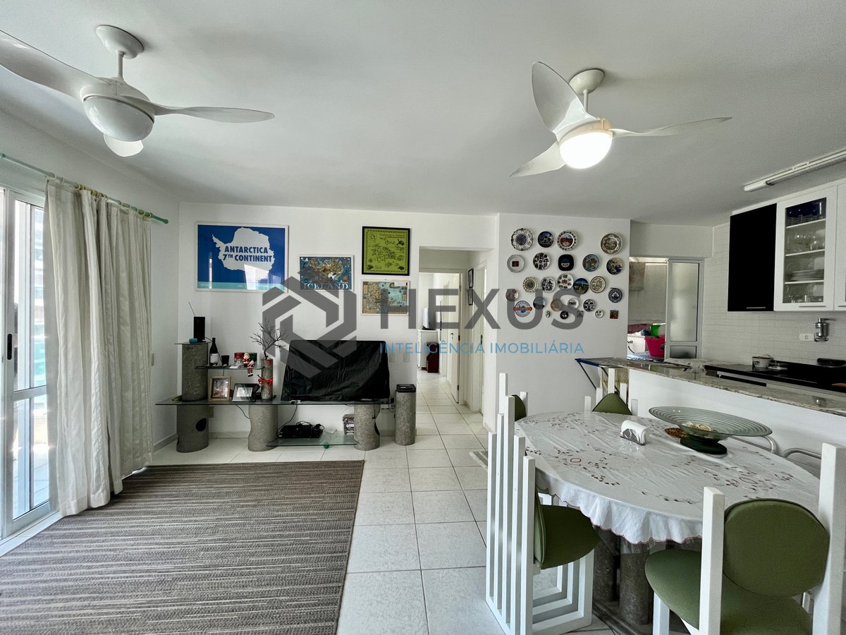 Foto 6 de Apartamento com varanda vista mar e lazer na beira mar da Praia das Asturias, Guaruja