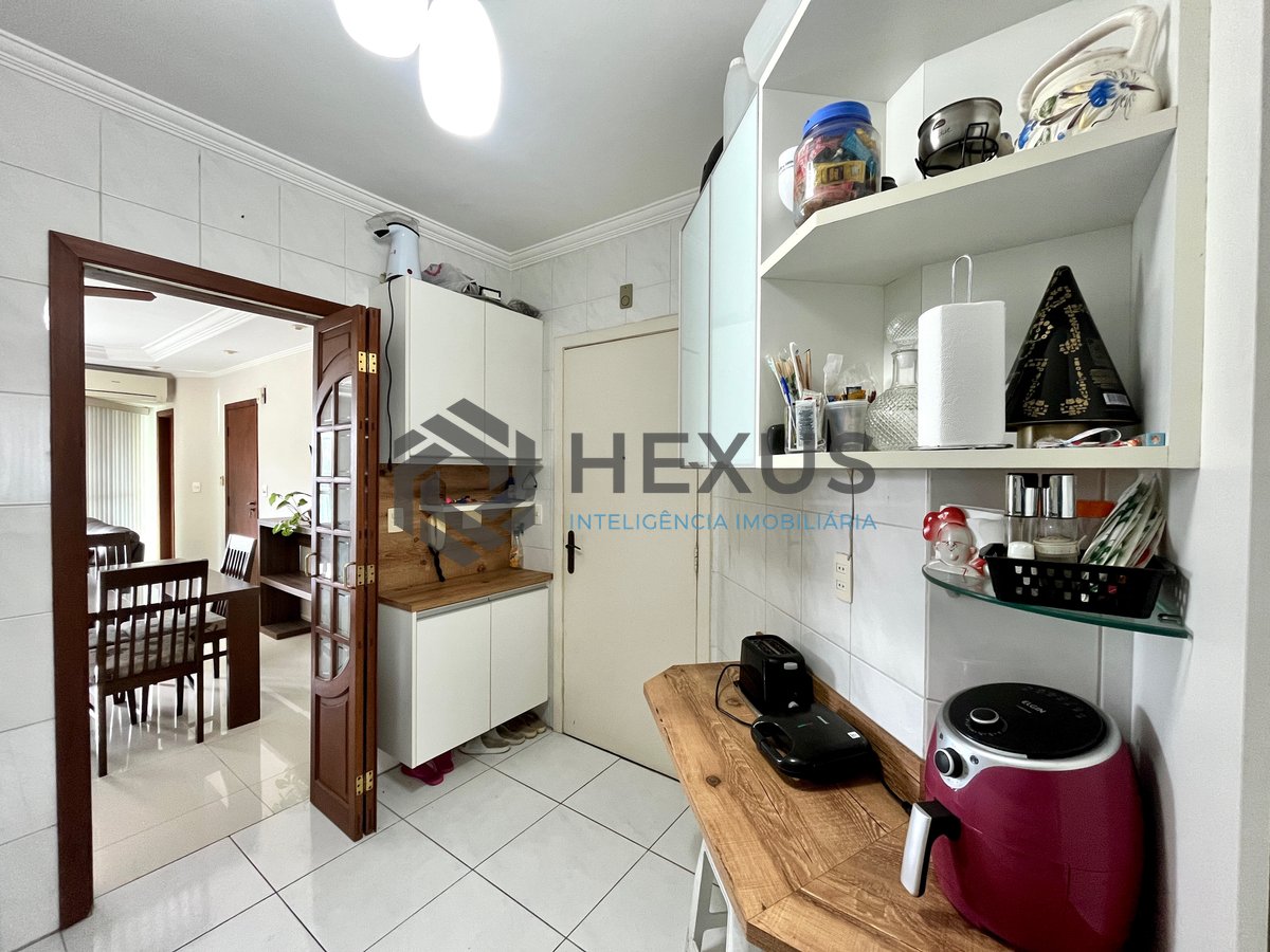 Foto 18 de Apartamento com varanda vista mar e lazer na Praia das Asturias, Guaruja