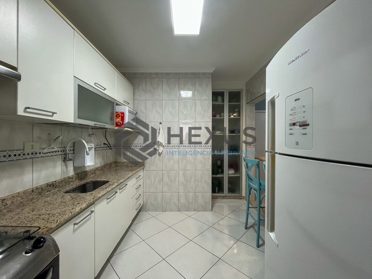 Foto 27 de Apartamento com varanda e lazer na Praia das Pitangueiras, Guaruja