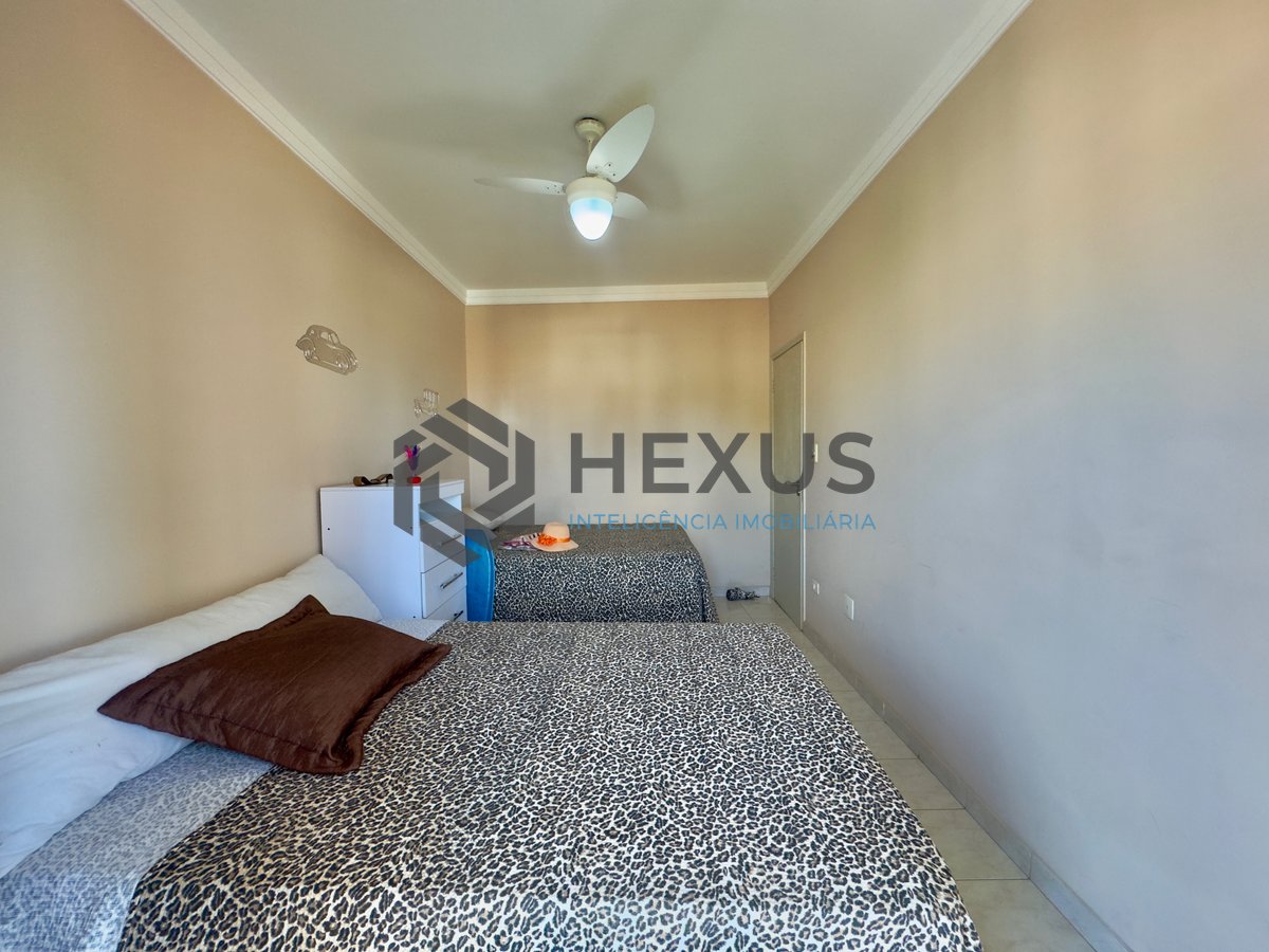 Foto 12 de Apartamento reformado com varanda e lazer na Praia das Asturias, Guaruja