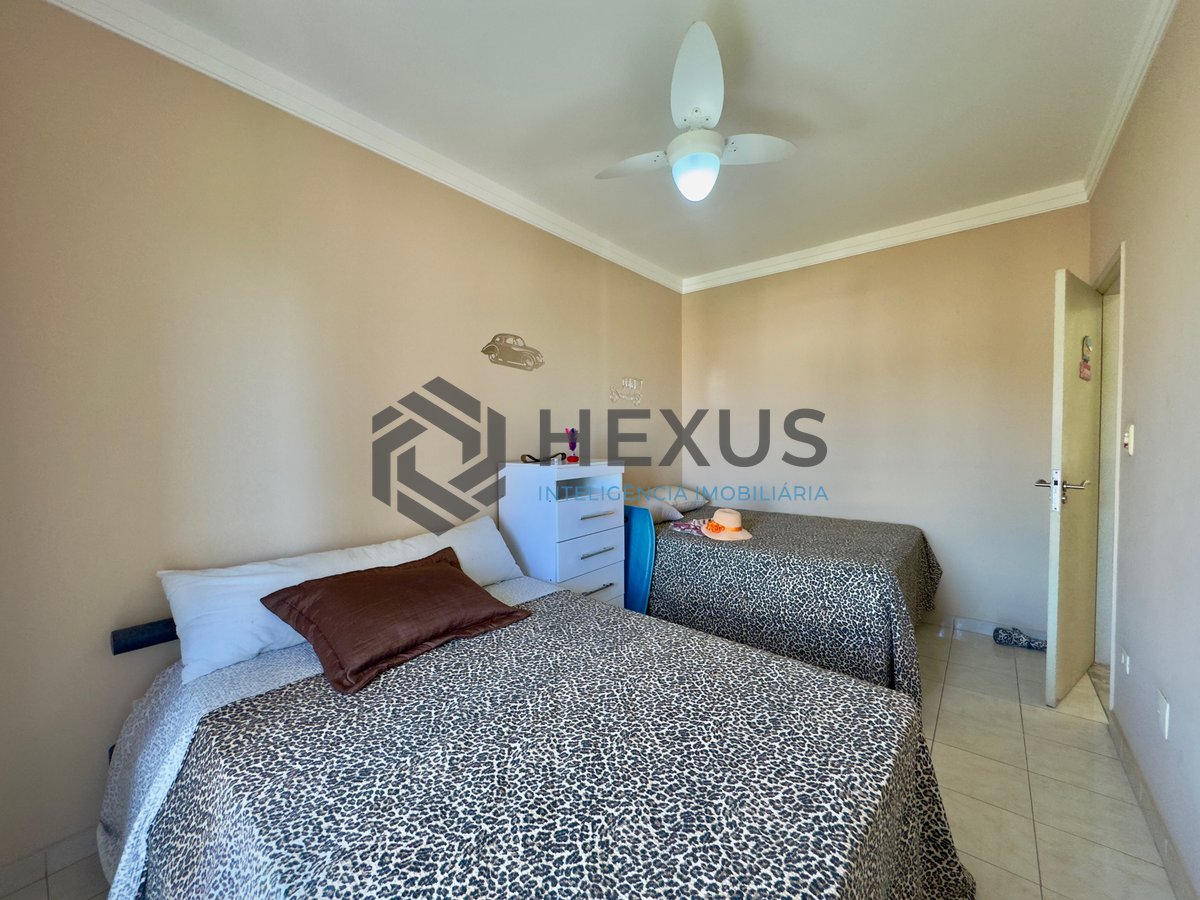 Foto 17 de Apartamento reformado com varanda e lazer na Praia das Asturias, Guaruja