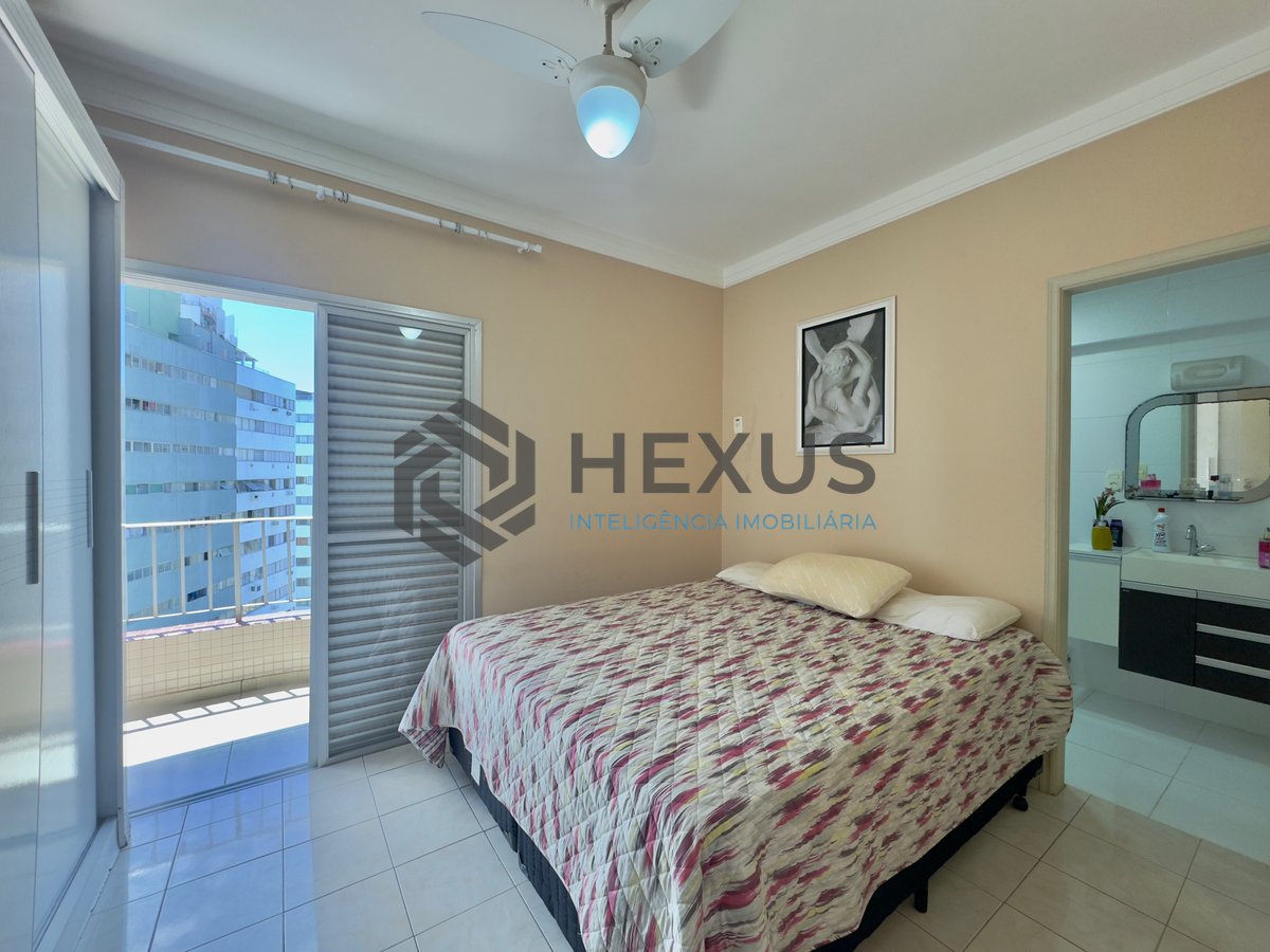 Foto 6 de Apartamento reformado com varanda e lazer na Praia das Asturias, Guaruja