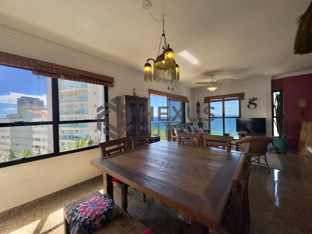 Foto 9 de Apartamento com varanda vista mar na beira mar da Praia do Tombo, Guaruja