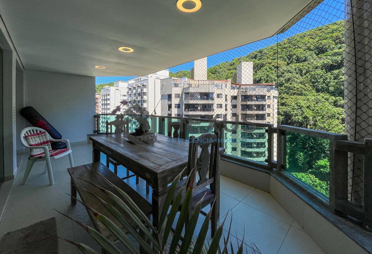 Foto 12 de Apartamento com varanda e lazer na Praia das Pitangueiras, Guaruja